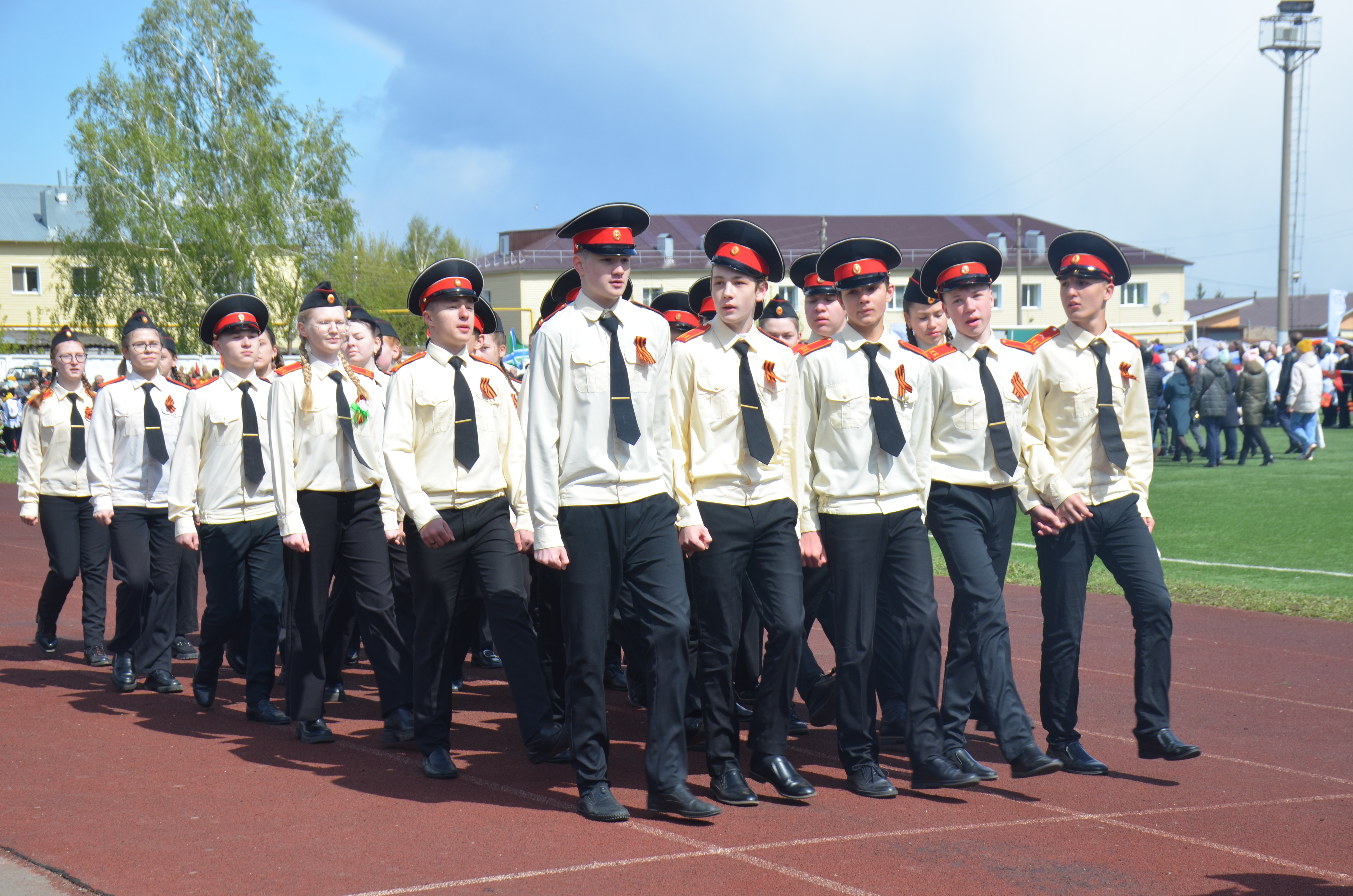 В День Победы в Агрызе состоялся парад трудовых коллективов | 09.05.2024 |  Агрыз - БезФормата